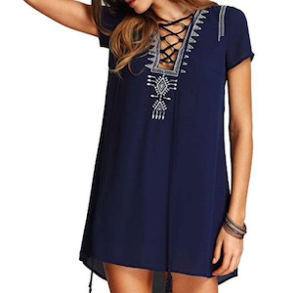 Milumia Dresses & Skirts - Milumia Women's Boho Lace Up Embroidered Dress M